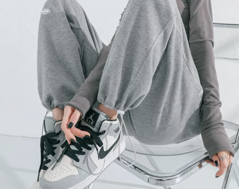 灰色运动裤女春秋宽松束脚高腰小个子阔腿裤休...