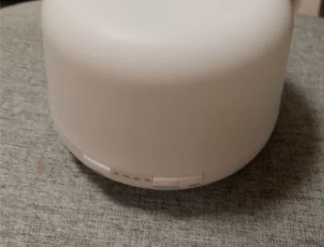 朋友送的超声波香薰机卧室精油香薰灯家用熏香...