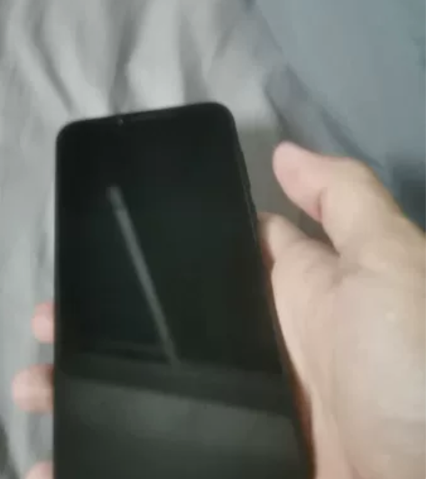 荣耀play  6+128  就外壳掉漆 ...