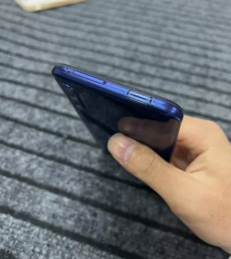 荣耀9x  6+128g全原装成色还行功能...