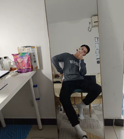 太平鸟黑色牛仔裤 84A纯黑色，修身版yy...