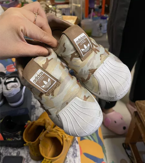 正品阿迪一脚蹬,舒服的,穿不下,转~ 感兴...