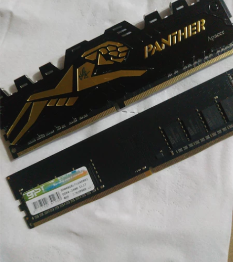 ddr4 内存 两条16g每个8g 一个马...