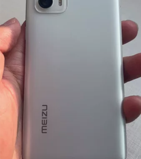 魅族18s 8+128  踏雪6月，京东入...