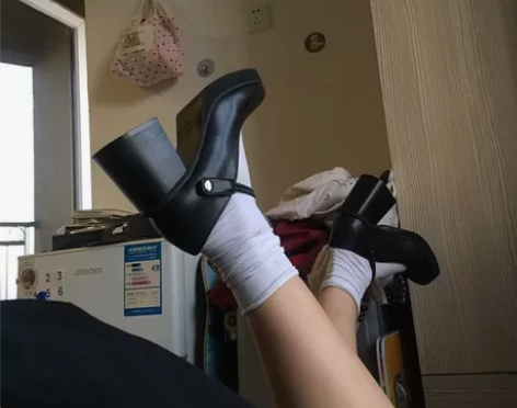 日系复古单鞋女2020新款百搭一字扣玛丽珍...