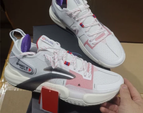 李宁闪击9篮球鞋。保全新正品。目前尺码暂全...