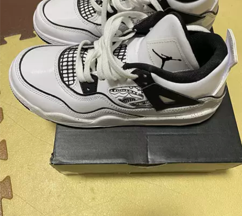 乔丹男童运动鞋，Jordan Kids尺码...
