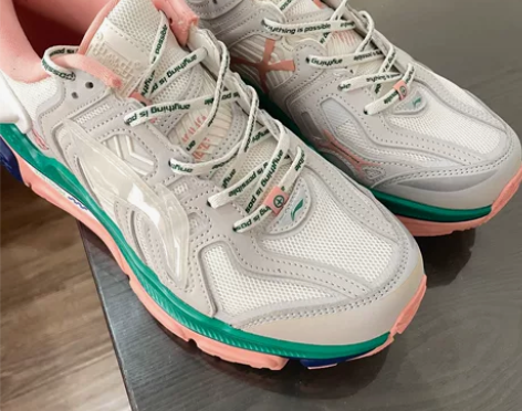 李宁男款运动鞋 42码 99新