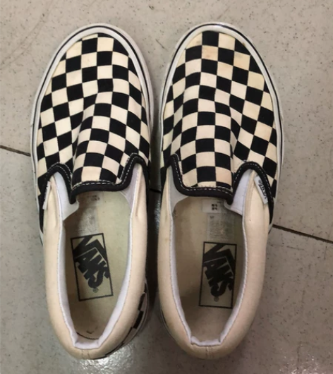 vans板鞋36棋牌格 现在上课天天穿拖鞋...