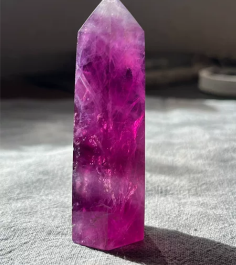 天然紫色系萤石柱子 尺寸：78×23mm满...