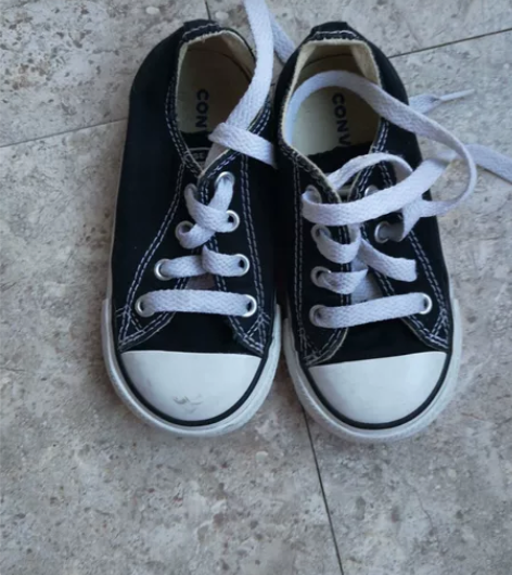 匡威经典帆布鞋，匡威实体店购入，新旧程度看...