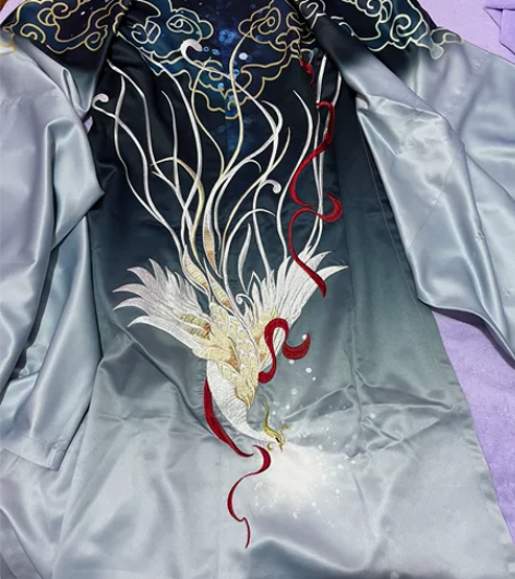 早期都城南庄的苍露，对襟上衫马面裙，上衫袖...