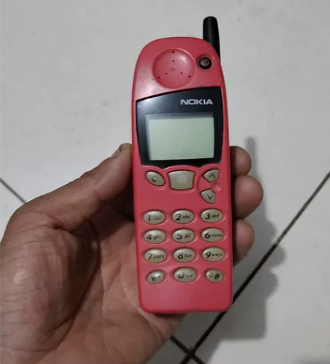 古董诺基亚收藏手机品相如图所有功能未试拍前...