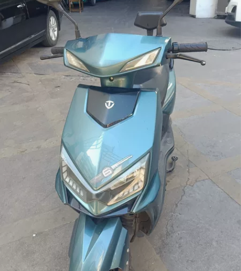 72伏台铃电瓶车。配20安锂电池。可以跑5...