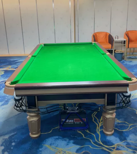 出售几乎全新台球桌。4.5青石板 1.5钢...