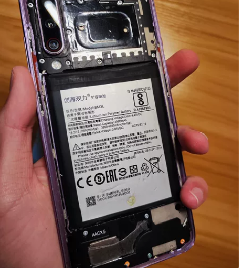 小米9实体，屏幕碎，主板正常，账号可退，当...