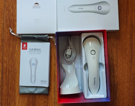 艾益生砭石美容仪 18年实体店买的，用了两...