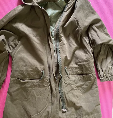 9新大童深圳校服裤子，蓝色裙子，军绿色短风...