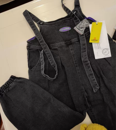 儿童背带牛仔裤130码，码子偏大全新带吊牌...