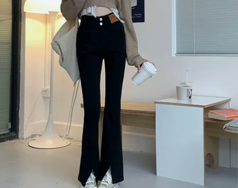 全新！开叉微喇叭牛仔裤，版型很好，显腿长。...