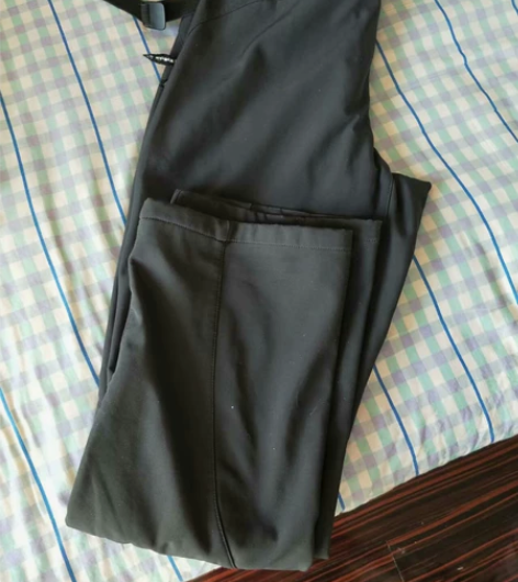 男士四季可穿的长裤。裤长102厘米。(3....