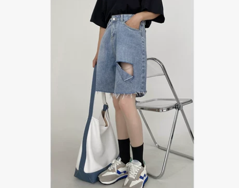 ?空草地~牛仔短裤女2022新款夏季破洞高...