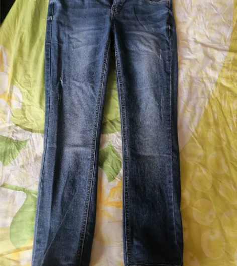 蓝色高腰弹力直筒牛仔裤 感兴趣的话点“我想...