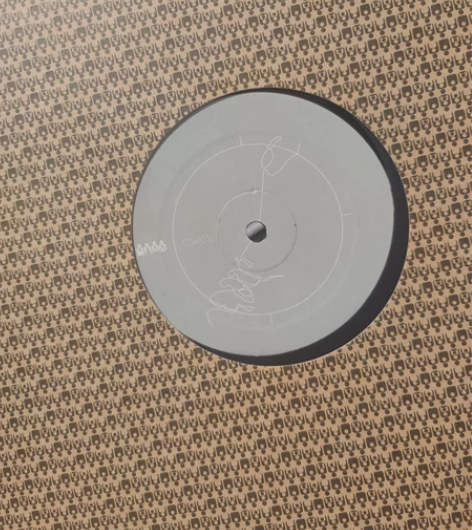 出一张很好听的黑胶，买的多可以便宜，一张不...