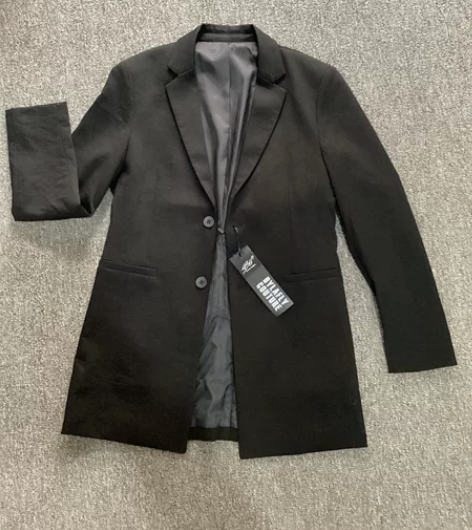 全新有吊牌，男式高档西服休闲外套，面料厚实...