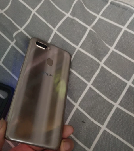 oppoA7    99新    买来闲置...
