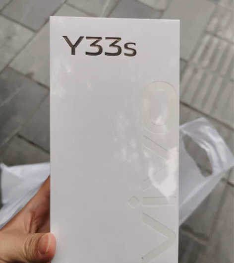 vivo Y33S手机，未拆封，宜昌隆康电...