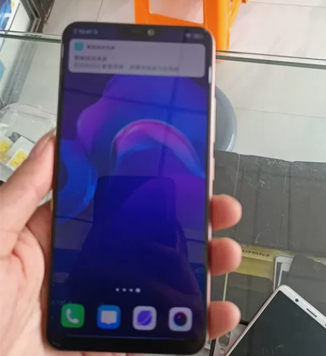 vivo y85 4+64g 感兴趣的话点...