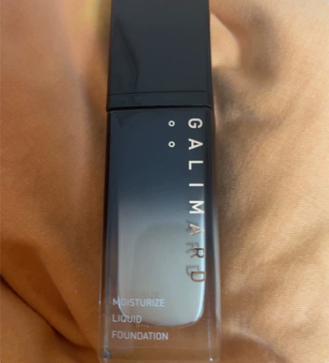 嘉利玛黑钻粉底 只用过一次,不适合我,色号...