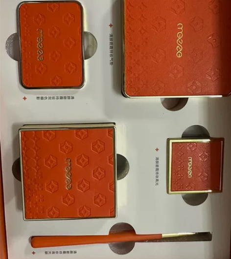 化妆品套装:口红 眼线液笔 气垫 高光 眼...