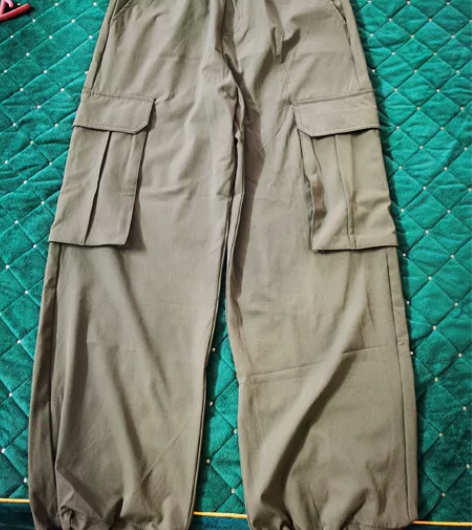 女士休闲裤，好像是美特斯邦威，小码，没有机...