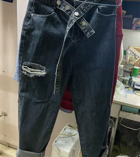 超酷牛仔裤！只穿过一次！ 感兴趣的话点“我...