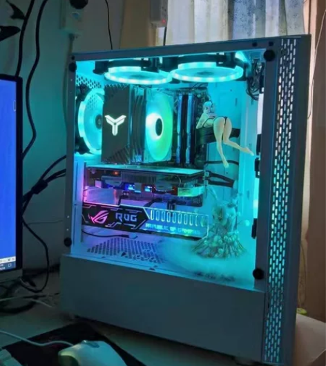 朋友家的电竞房间不做了 帮他亏本处理台式机...