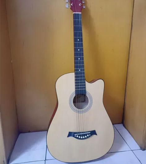 出售吉他,买来没练几次就放着了,可刀 感兴...