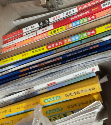 高中生来清书柜啦！这里有辅导书课外书小说名...
