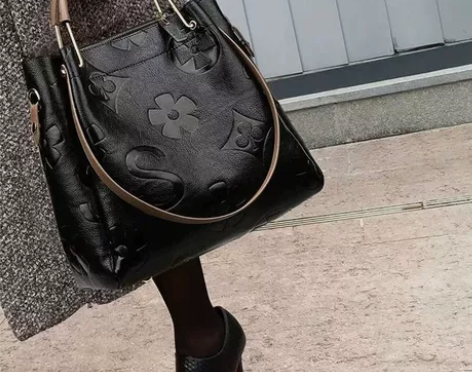 女士斜挎包 单肩包斜挎包包香港正品2021...