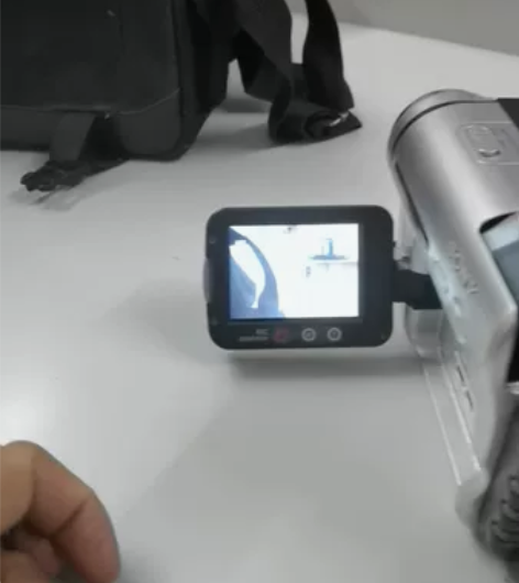 搬家家人剩下本人不懂使用SONY 990X...
