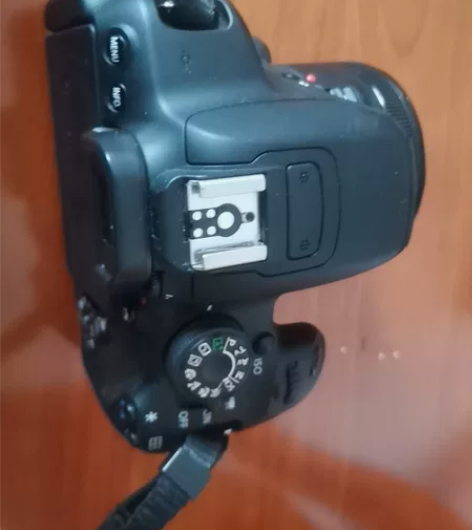 佳能700d单反相机,带佳能501.8 s...