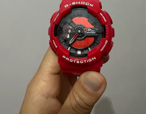 卡西欧手表（红色，红红火火） 全新