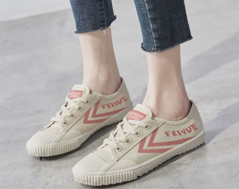 拍照穿一次，鞋底全新。飞跃女鞋帆布鞋女20...