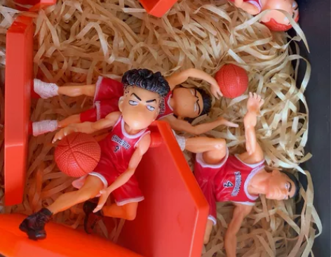 五个灌篮高手公仔 赠礼盒 感兴趣的话点“我...