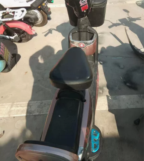 出二轮电动车 感兴趣的话点“我想要”和我私...