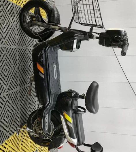 电瓶车出售，9成新，刚换的新电瓶，仅限自提...