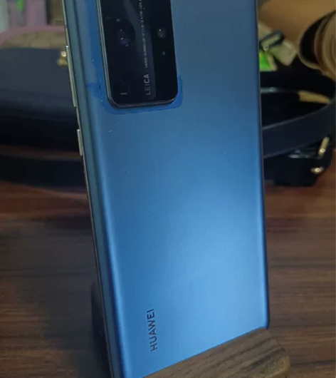 个人闲置用不到一年，屏幕损坏懒得换了，换个...