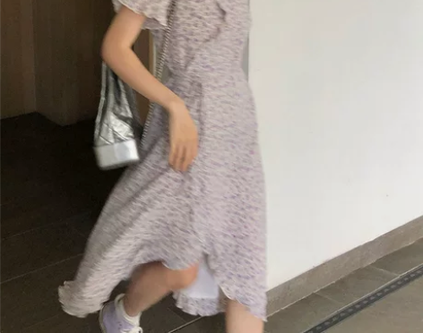 王少女的店 紫色碎花连衣裙2021新款春夏...