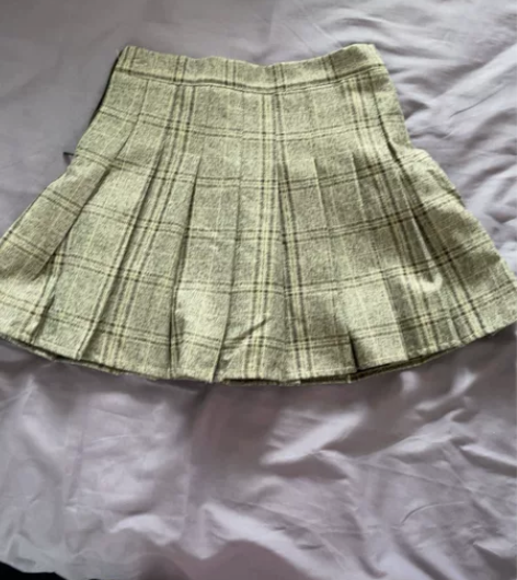 呢子格子百褶裙，全新 感兴趣的话点“我想要...